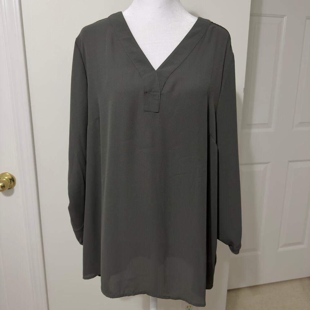 DR2 V-Neck Blouse